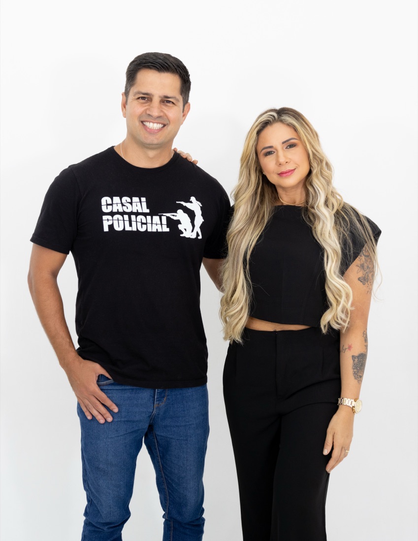 Thiago do Casal Policial ao lado da esposa